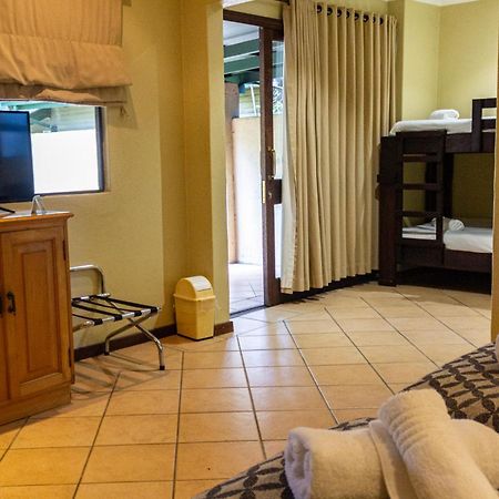 Hotel Numbi & Garden Suites Hazyview Esterno foto