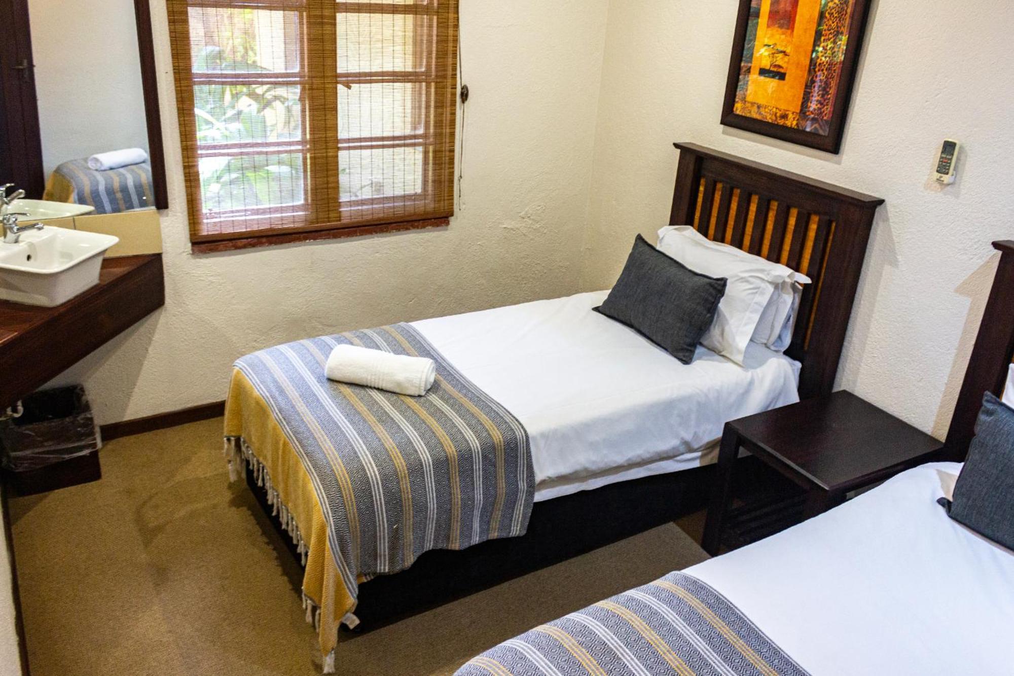 Hotel Numbi & Garden Suites Hazyview Esterno foto