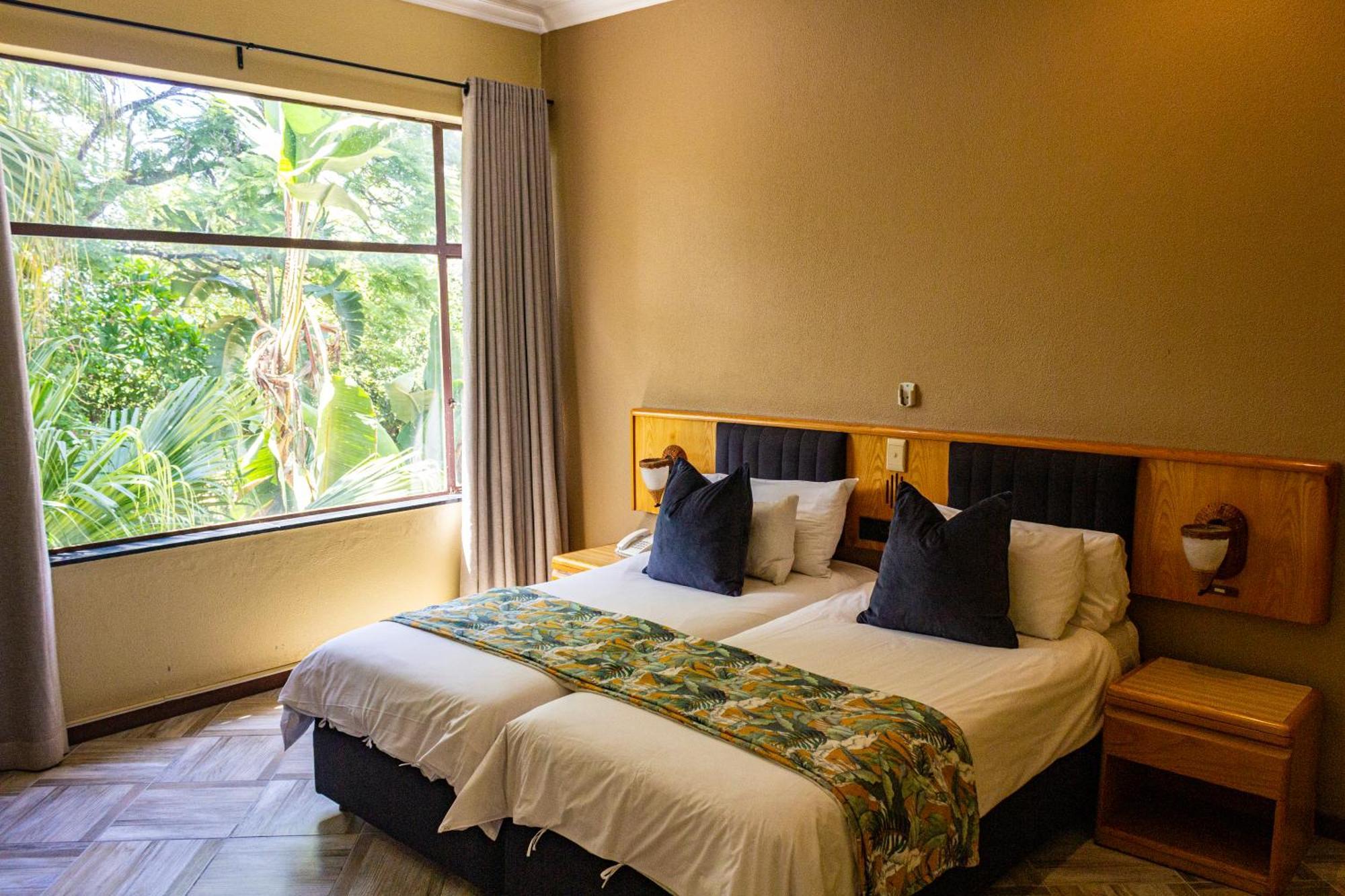 Hotel Numbi & Garden Suites Hazyview Esterno foto