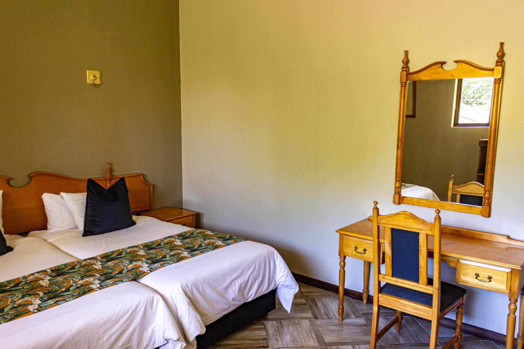 Hotel Numbi & Garden Suites Hazyview Esterno foto