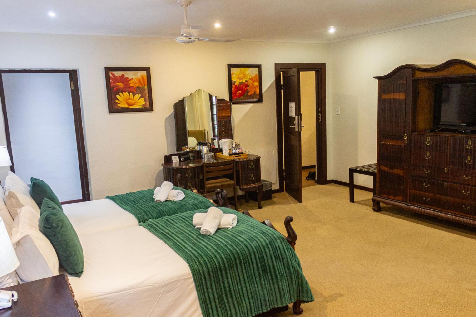 Hotel Numbi & Garden Suites Hazyview Esterno foto