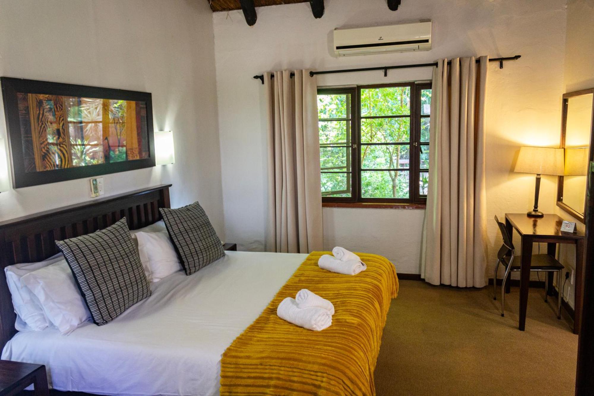 Hotel Numbi & Garden Suites Hazyview Esterno foto