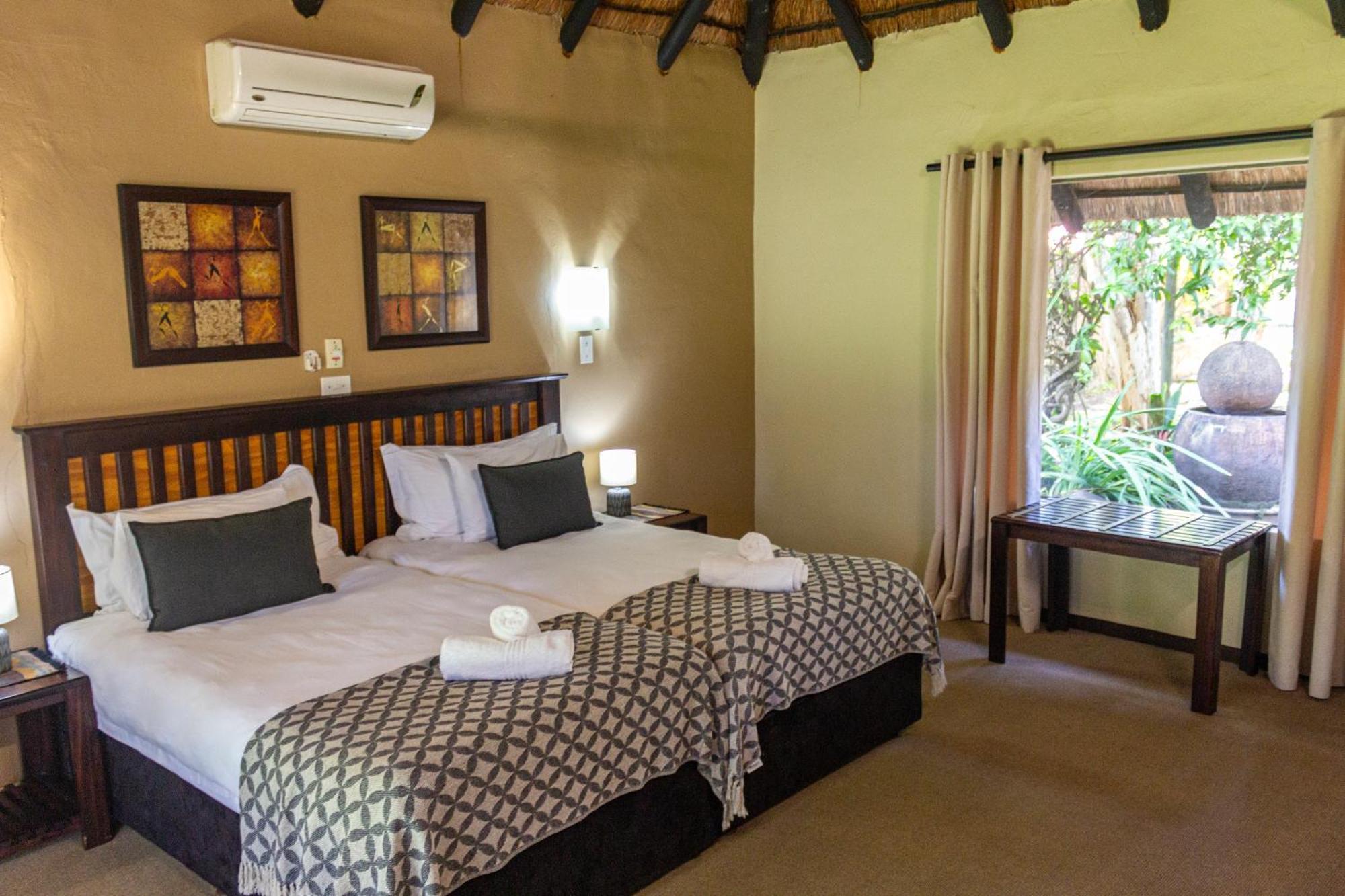 Hotel Numbi & Garden Suites Hazyview Esterno foto