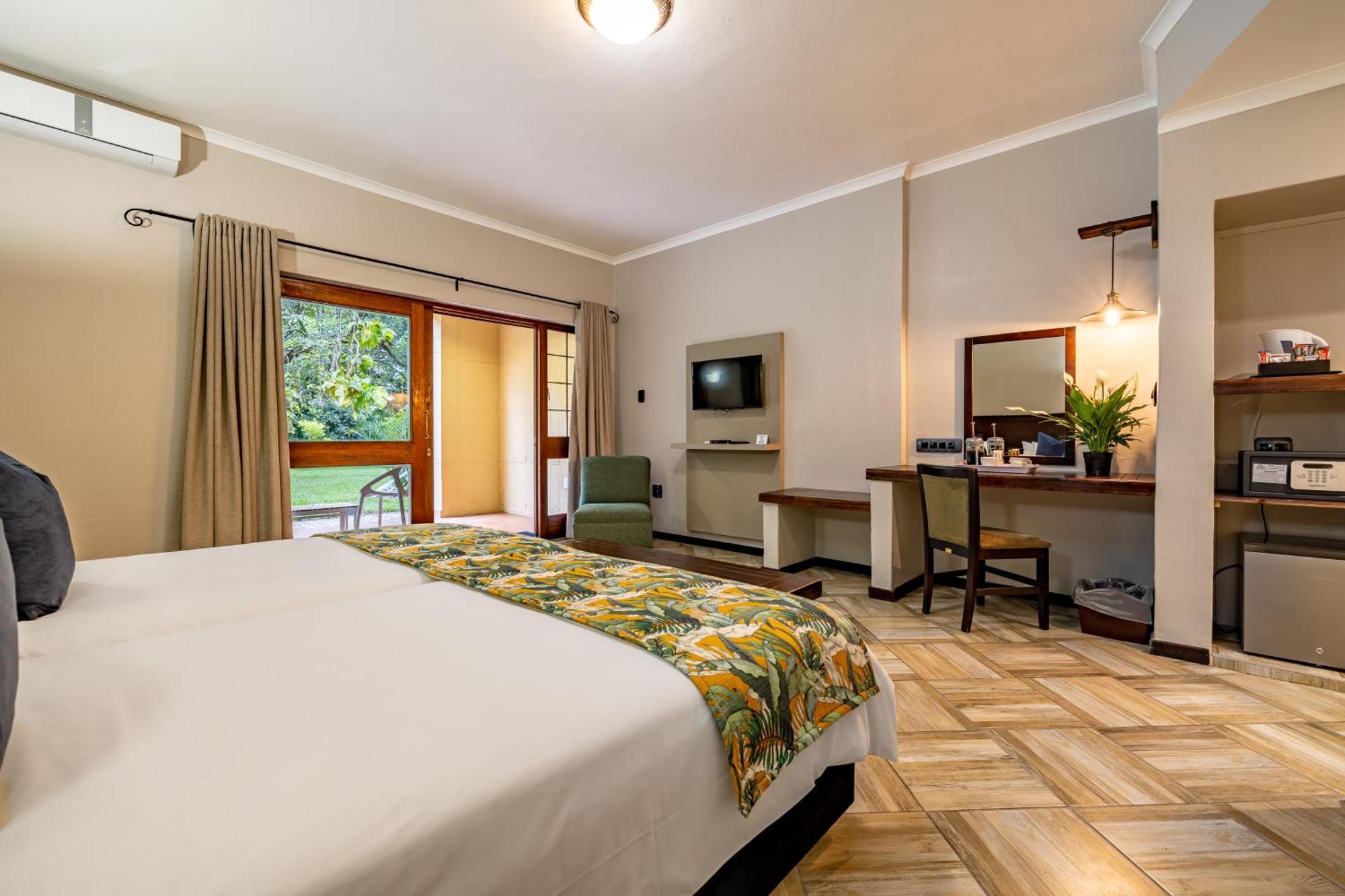 Hotel Numbi & Garden Suites Hazyview Esterno foto