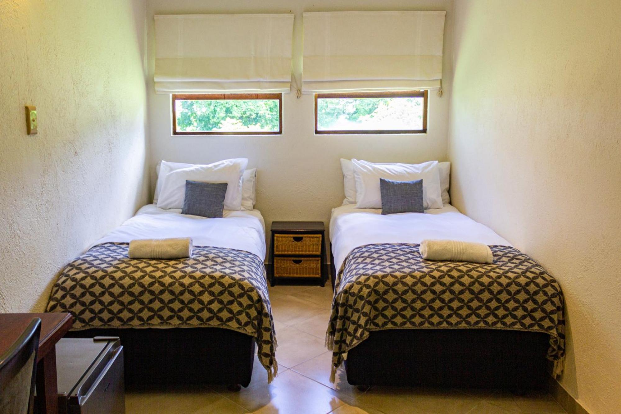 Hotel Numbi & Garden Suites Hazyview Esterno foto